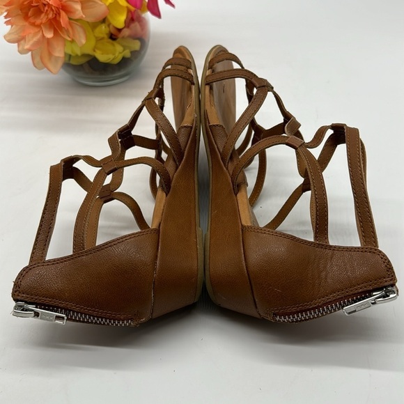 b.o.c. Brown Leather Gladiator Sandal Size 8 MCS6412H - Picture 4 of 7